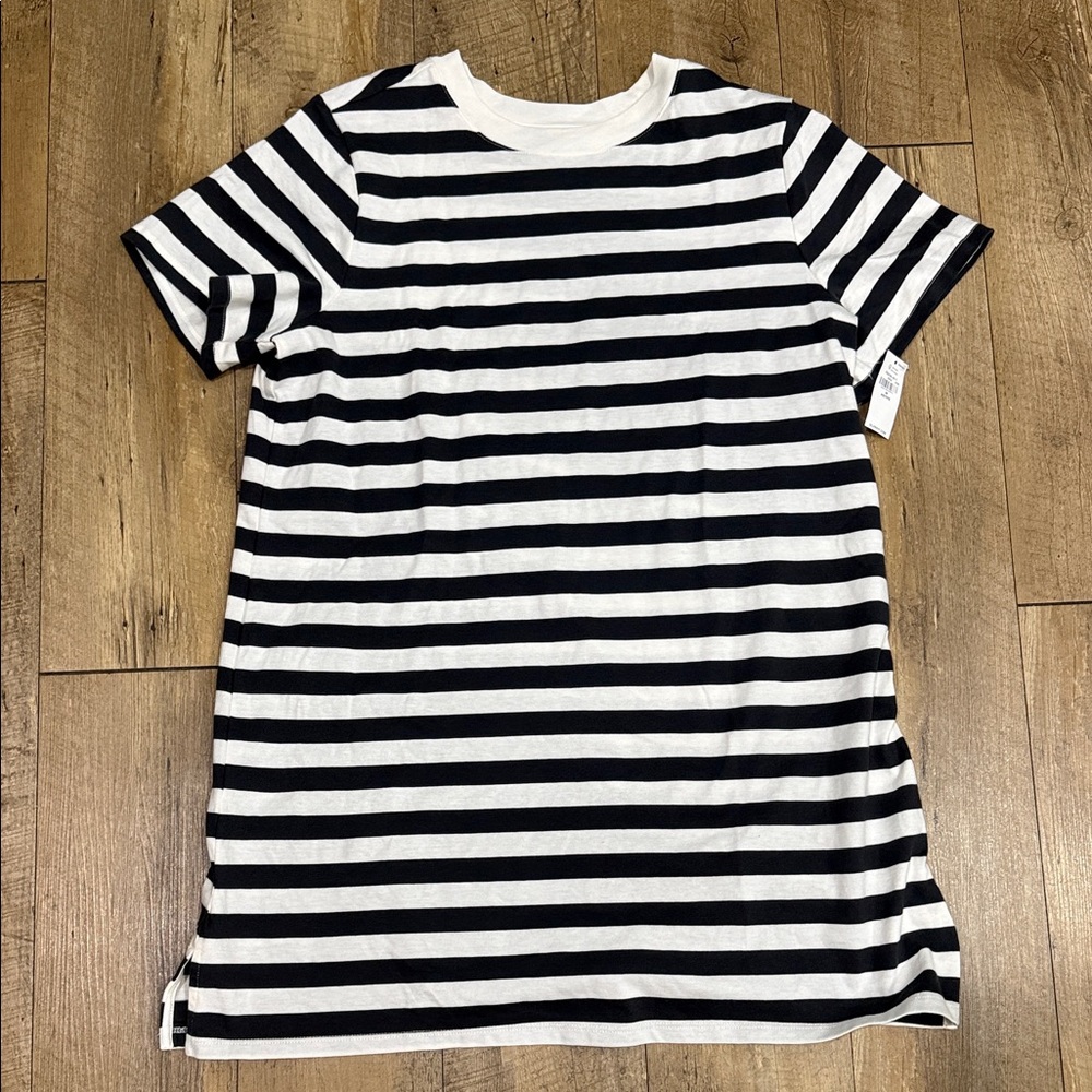 Old Navy Black and White Striped Short Sleeve Mini Dress